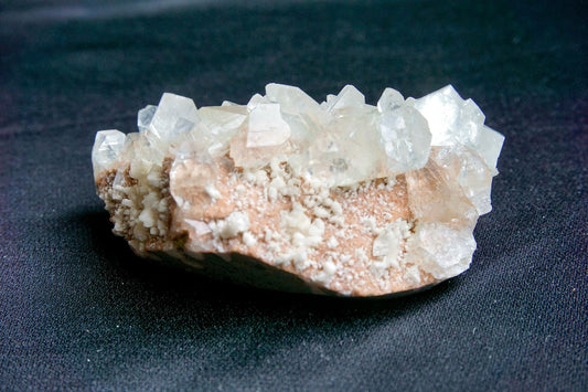 ES-ZM10005 - Clear Shiny Apophyllite crystal on Chalcedony