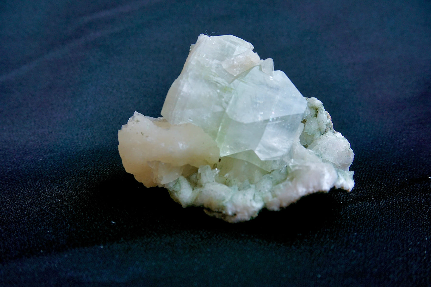 ES-ZM10009 - Big green Apophyllite with Stilbite on Heulandite