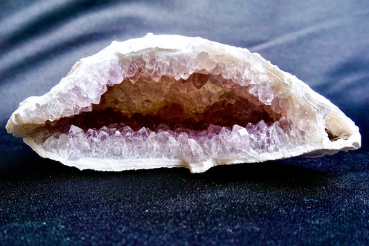 ES-ZM10040 - Beautiful sparkling Amethyst Geode