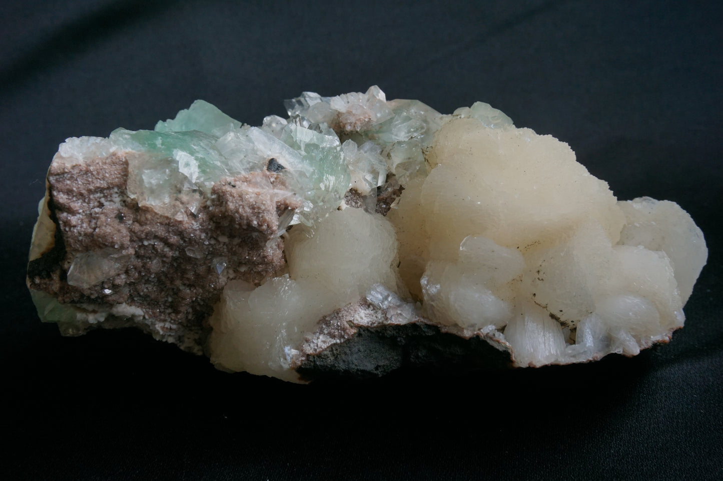 ES-ZM10057 - Amazing Green Apophyllite with shiny Stilbite