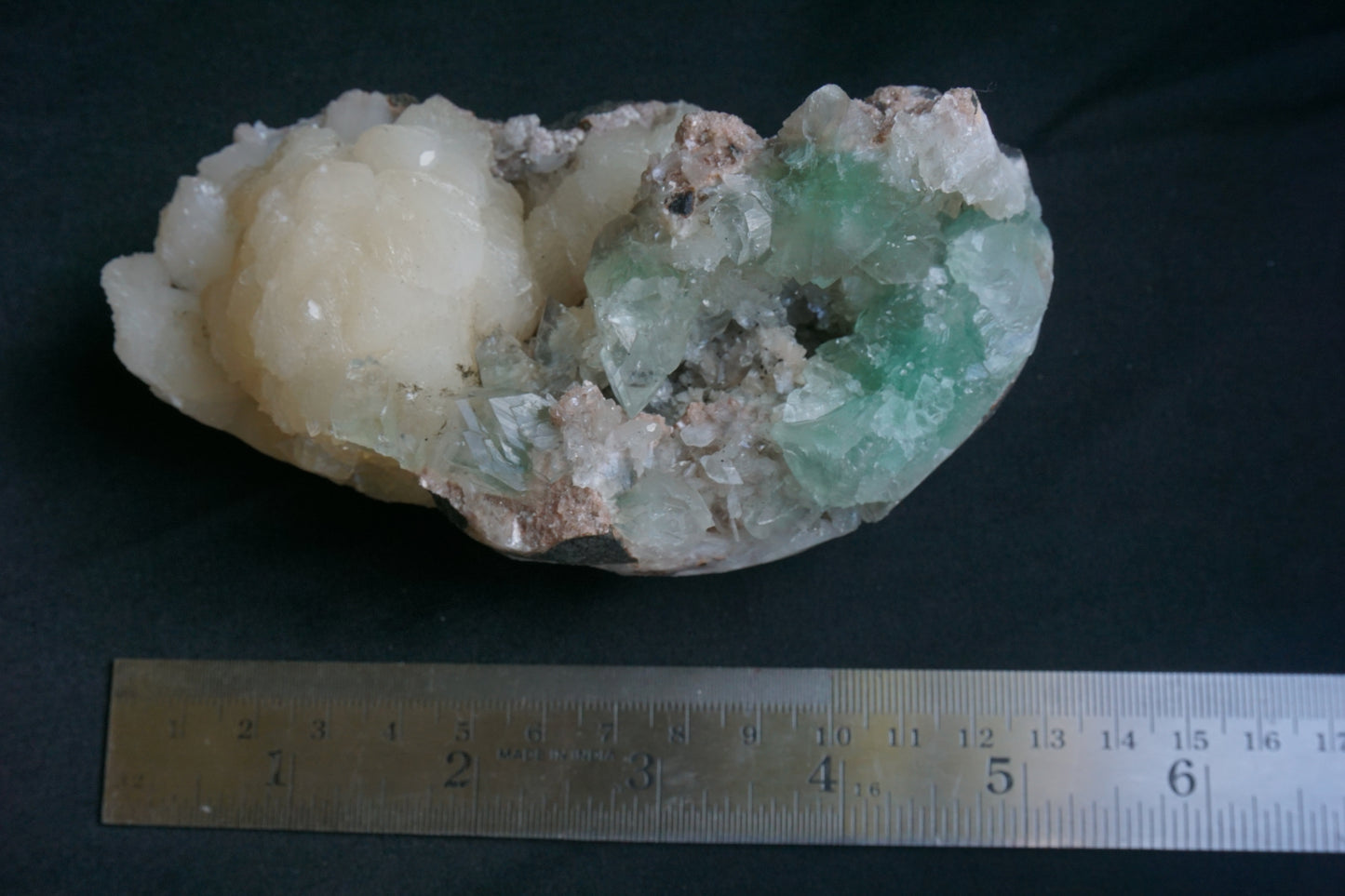 ES-ZM10057 - Amazing Green Apophyllite with shiny Stilbite