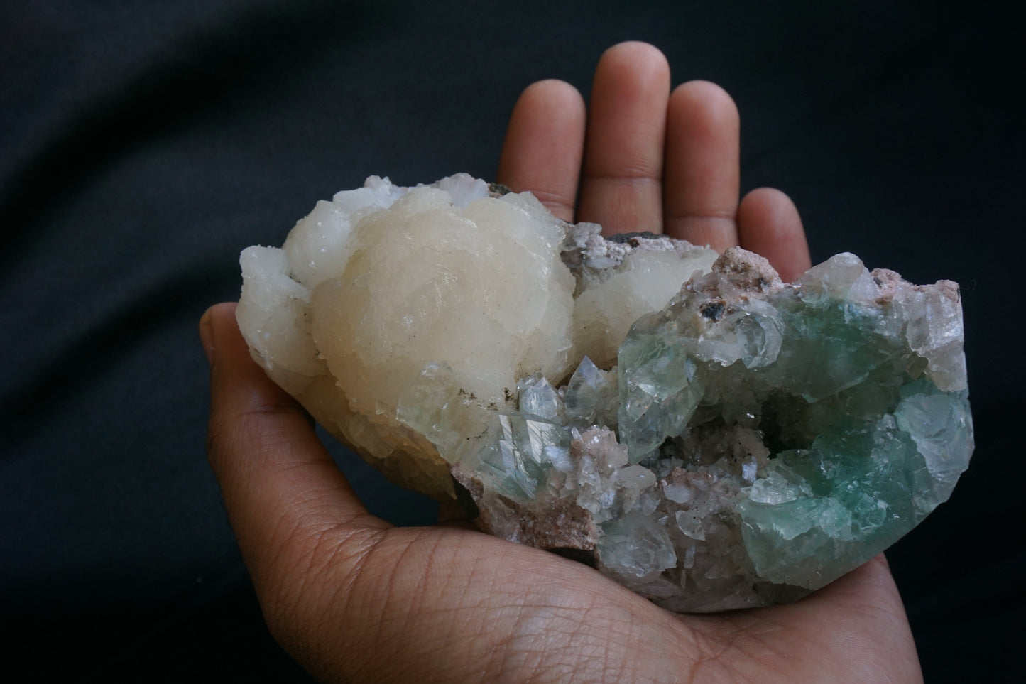 ES-ZM10057 - Amazing Green Apophyllite with shiny Stilbite