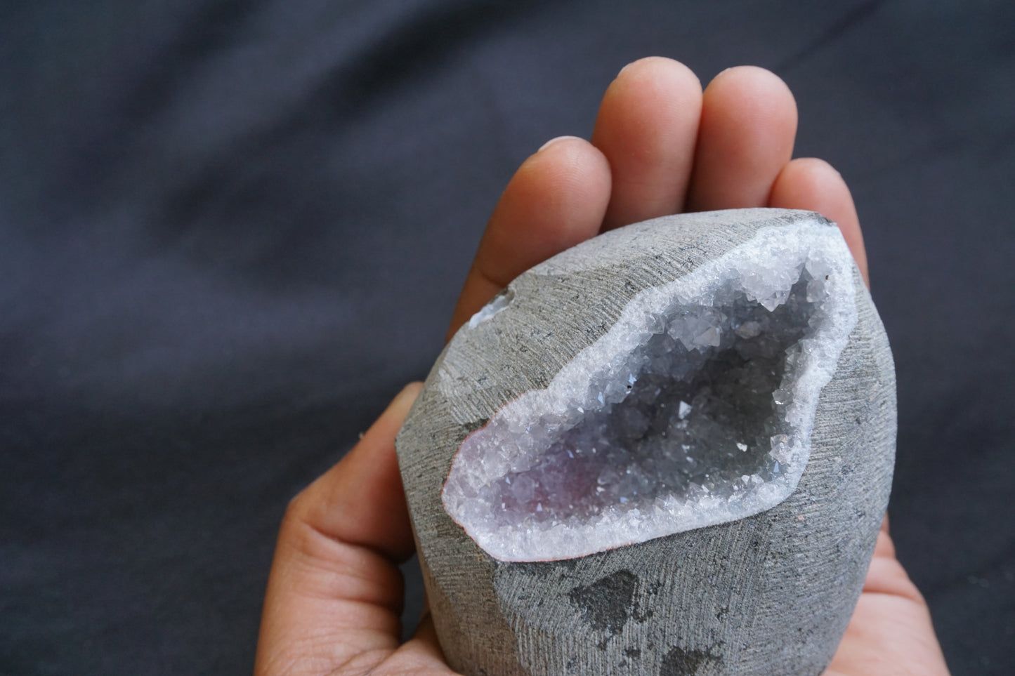 ES-ZM10069 - Shiny Quartz Geode