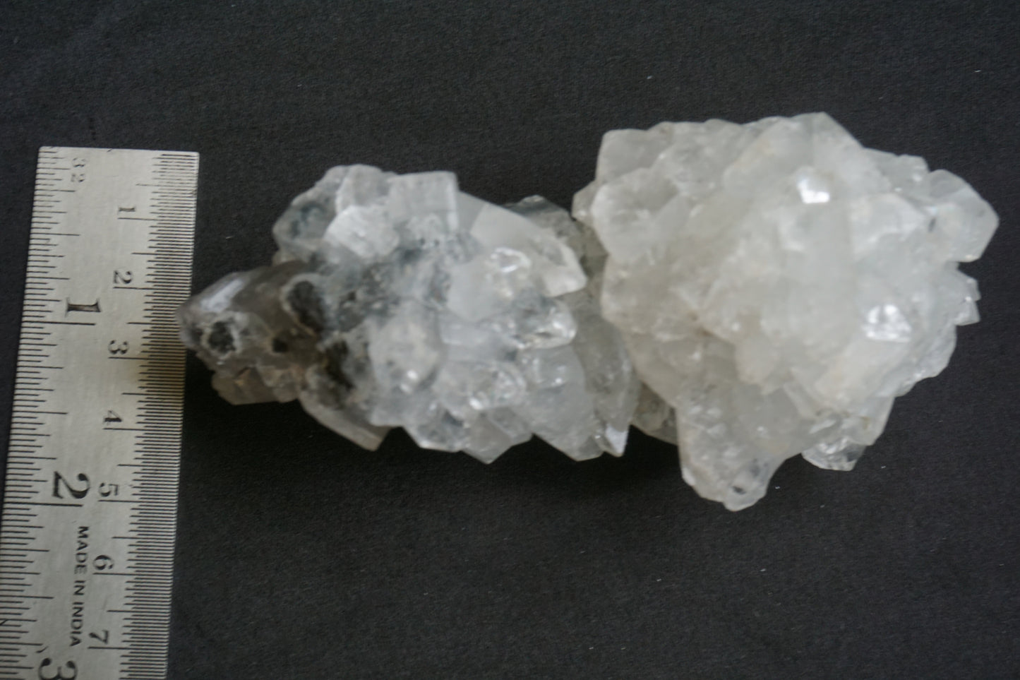ES-ZM10072 - Shiny Clear Apophyllite crystals on Chalcedony