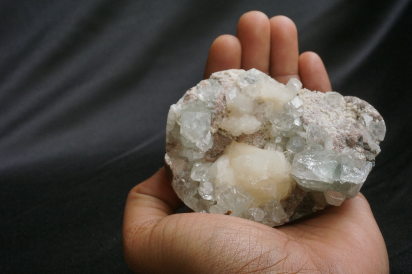ES-ZM10076 - Clear Apophyllite with Shiny Stilbite on Chalcedony