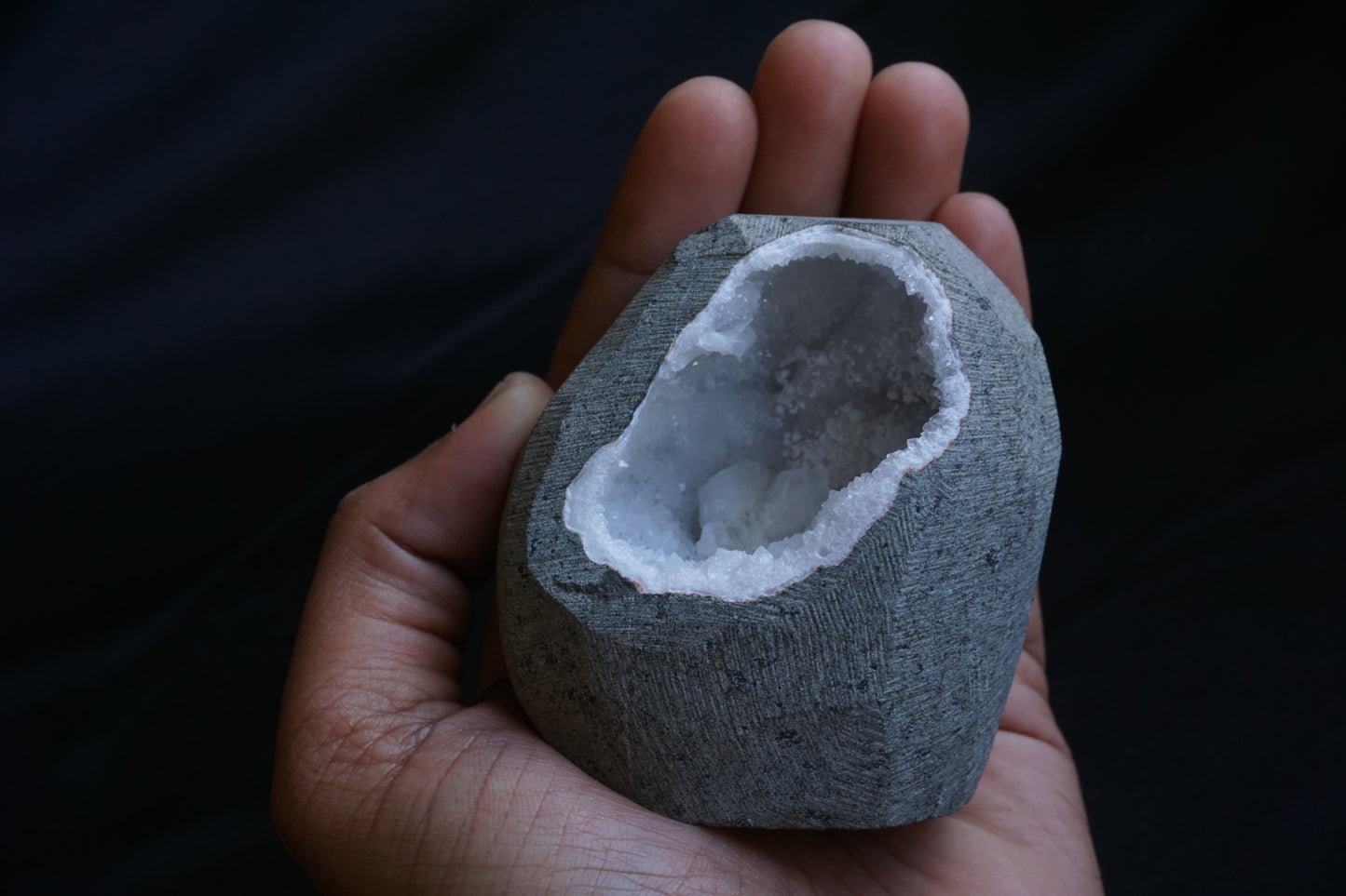 ES-ZM10079 - Shiny Quartz Geode with White Stilbite
