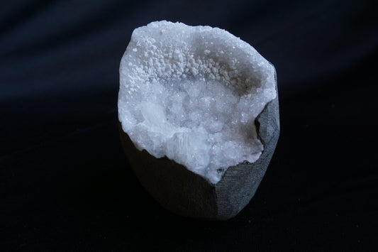 ES-ZM10082 - Shiny Quartz Geode with White Stilbite and Apophyllite