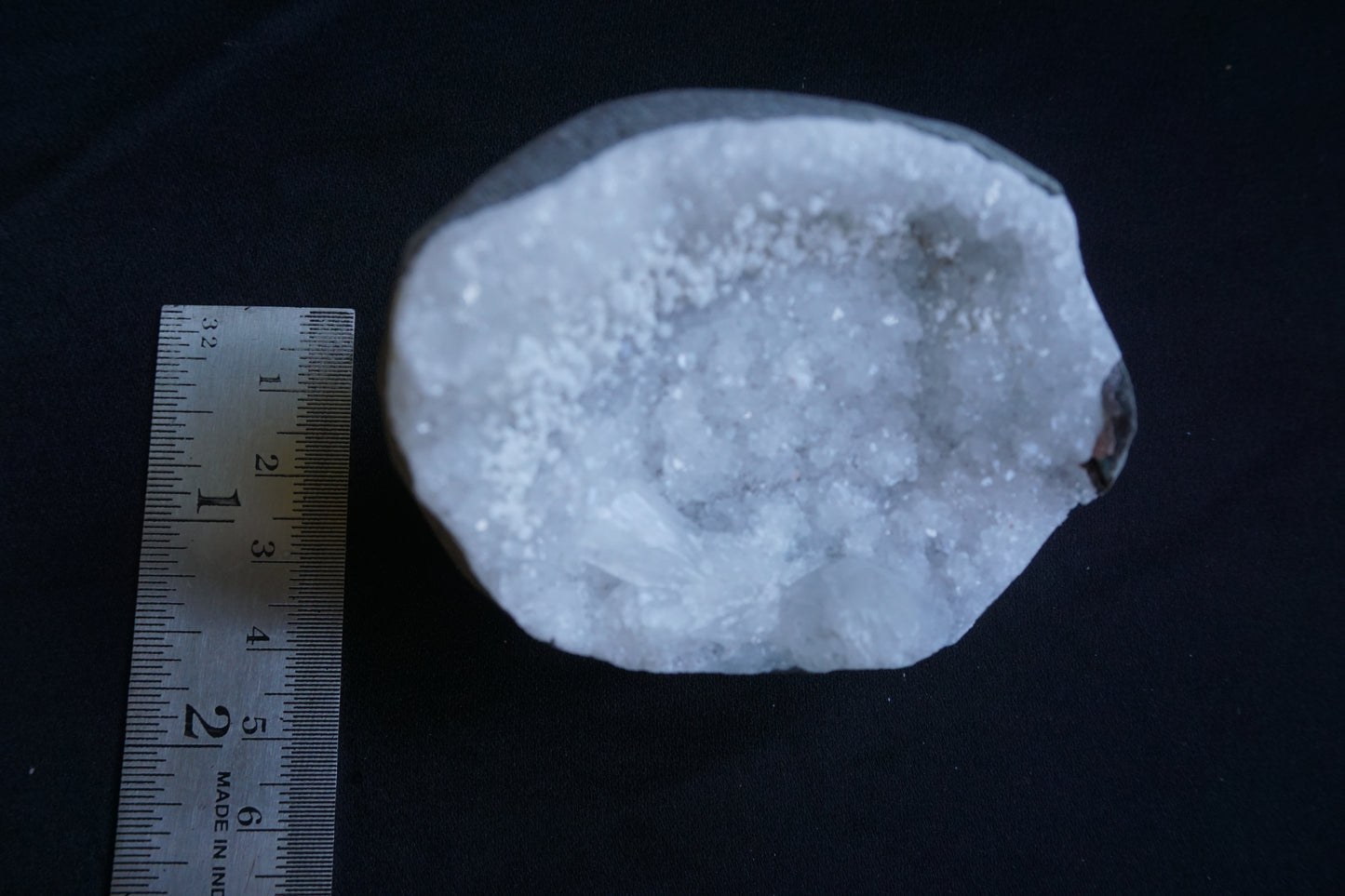ES-ZM10082 - Shiny Quartz Geode with White Stilbite and Apophyllite