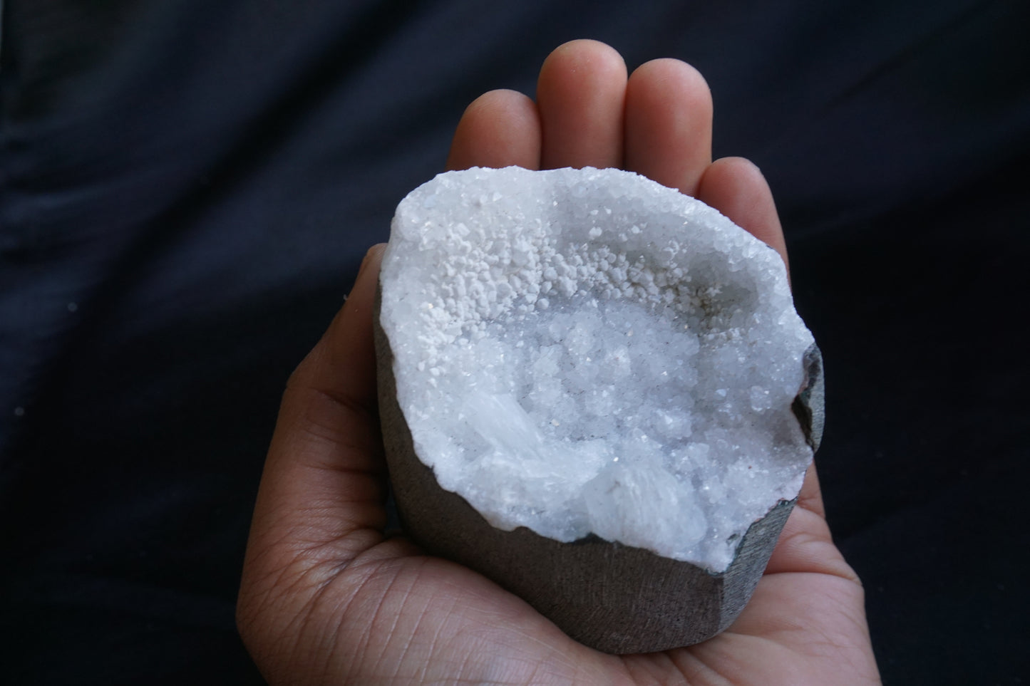 ES-ZM10082 - Shiny Quartz Geode with White Stilbite and Apophyllite
