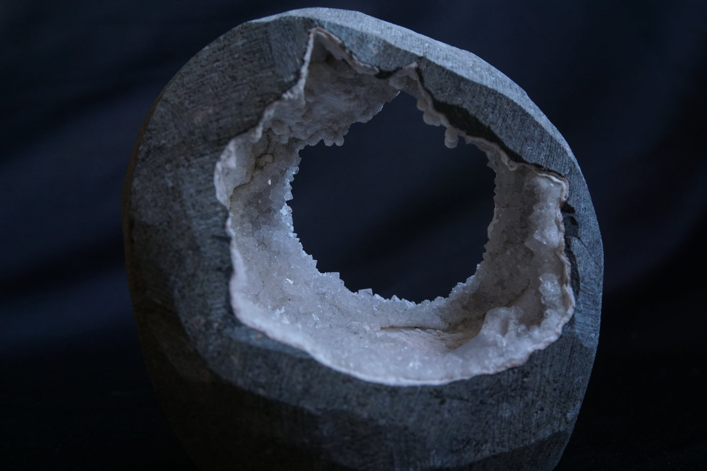 ES-ZM10084 -Amazing Quartz Geode Arch with Okenite