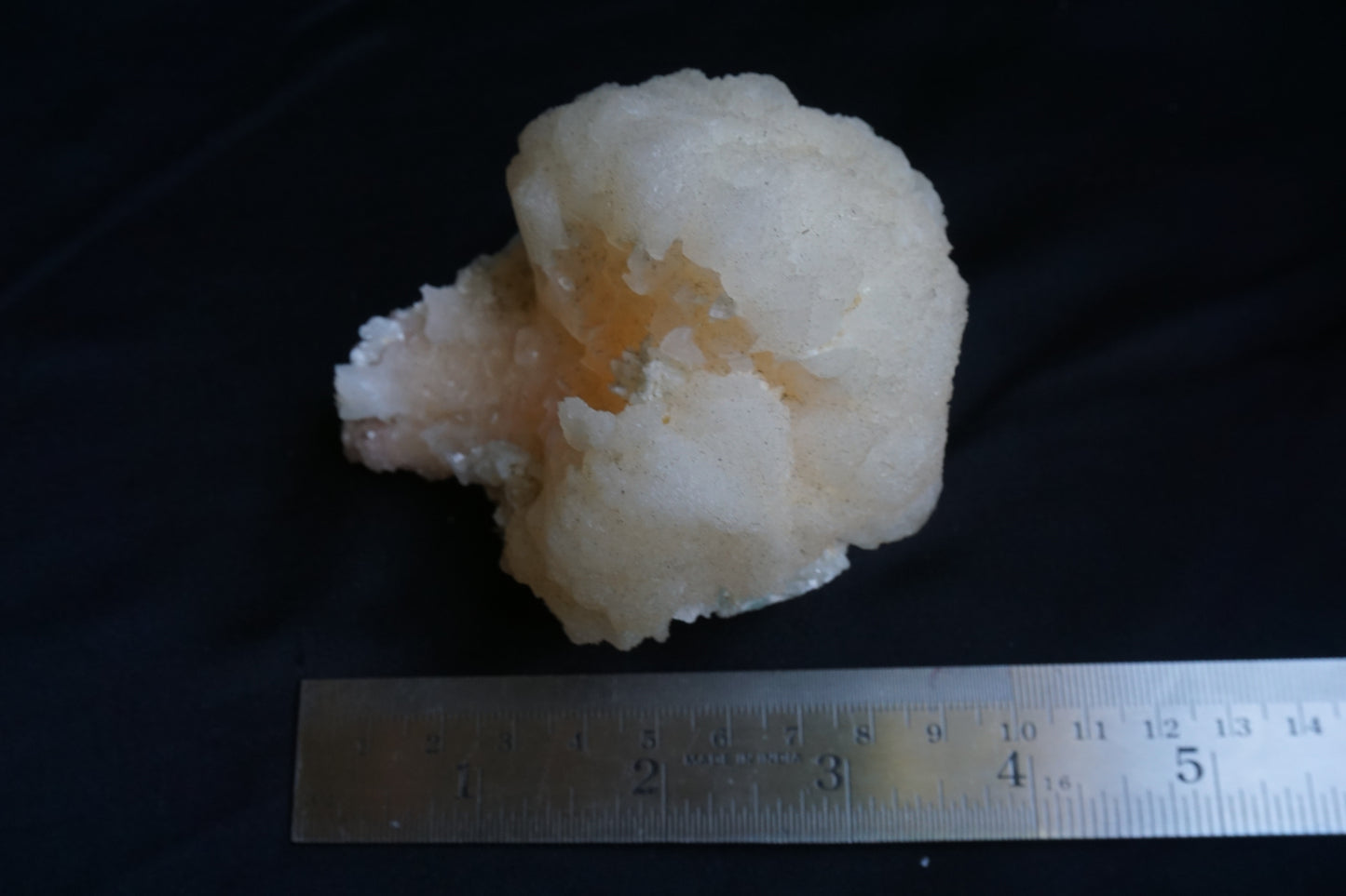 ES-ZM10091 - Stilbite