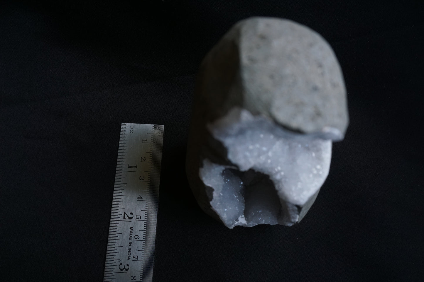 ES-ZM10094 - Tall Quartz Geode