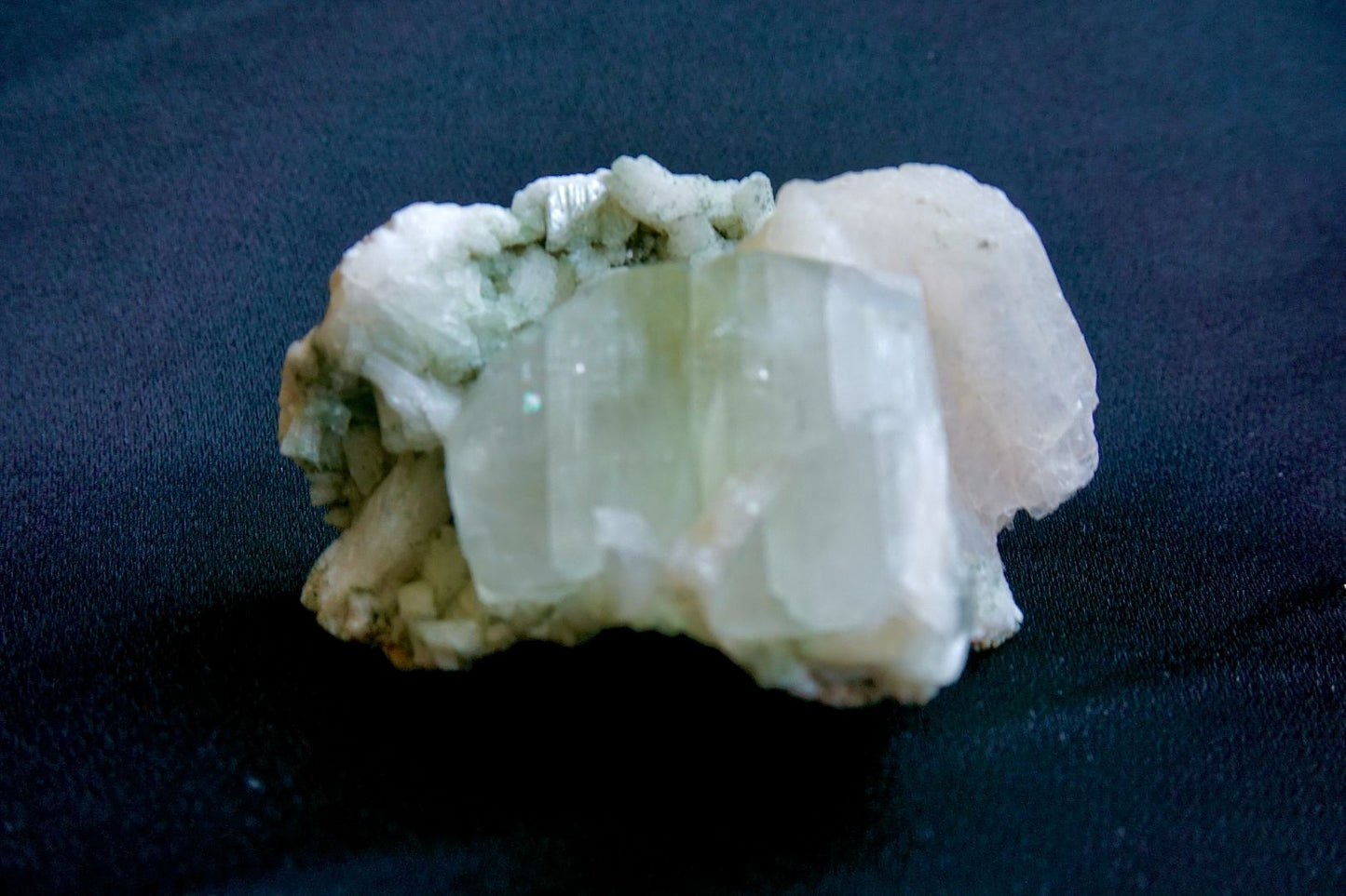 ES-ZM10009 - Big green Apophyllite with Stilbite on Heulandite