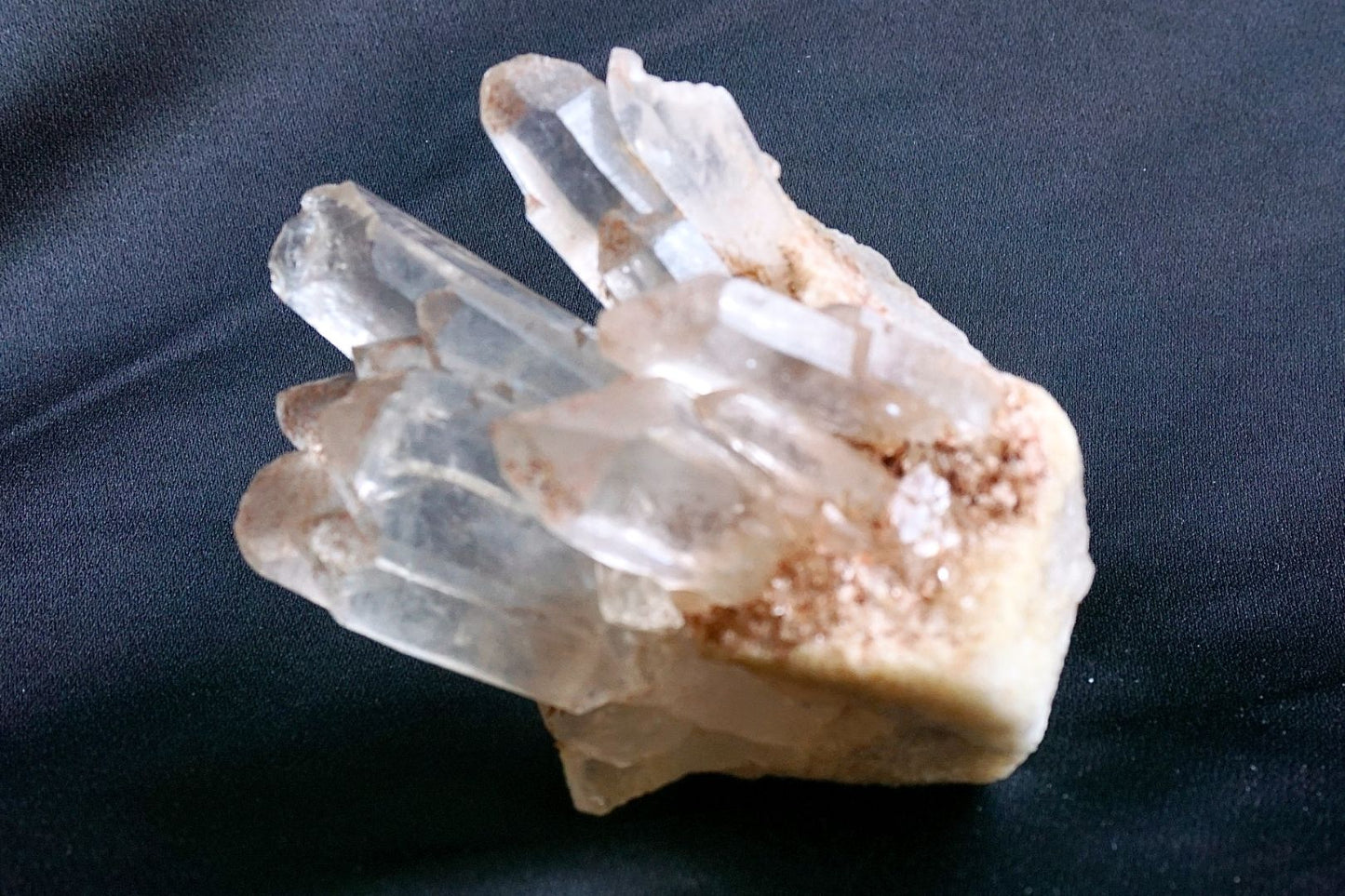 ES-ZM10011 - Beautiful clear Quartz crystals