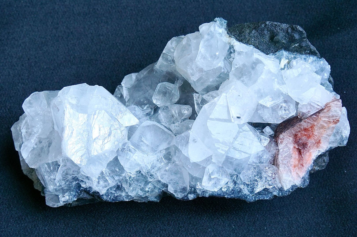 ES-ZM10017 - Shiny Apophyllite Crystal with Heulandite