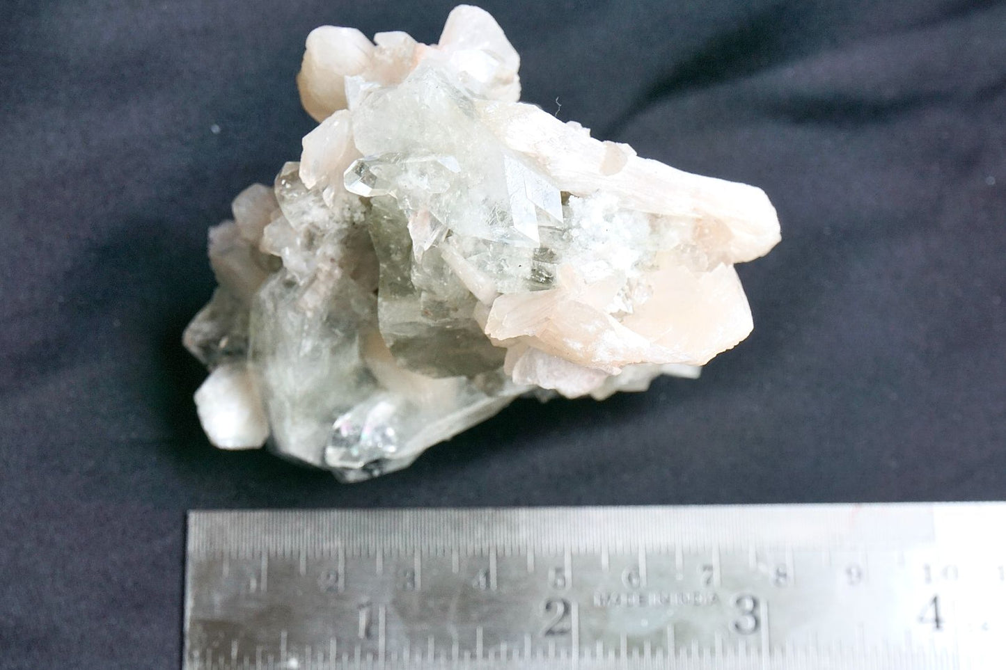 ES-ZM10020 - Amazing clear Apophyllite crystals with Stilbite on Chalcedony