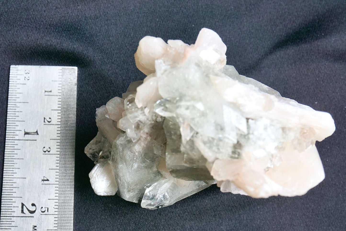 ES-ZM10020 - Amazing clear Apophyllite crystals with Stilbite on Chalcedony