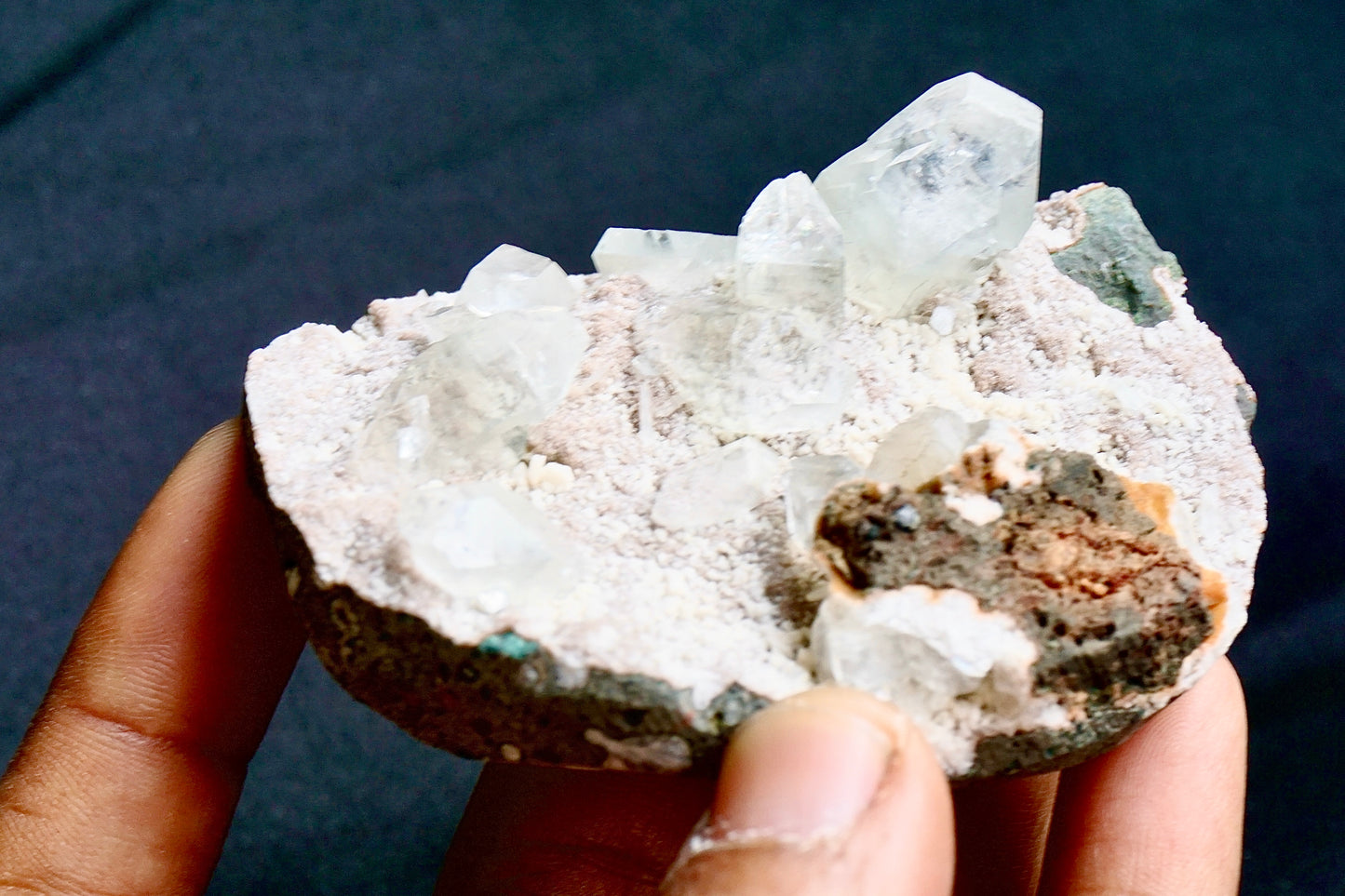 ES-ZM10024 - Shiny clear Apophyllite crystals on Chalcedony