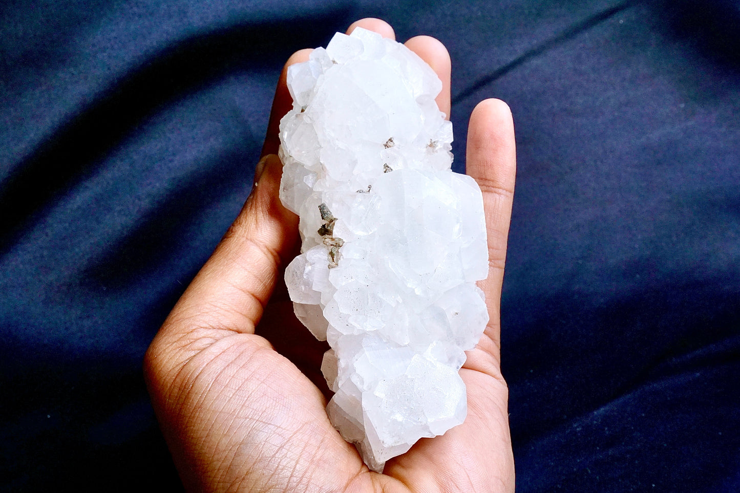 ES-ZM10036 - Apophyllite crystals