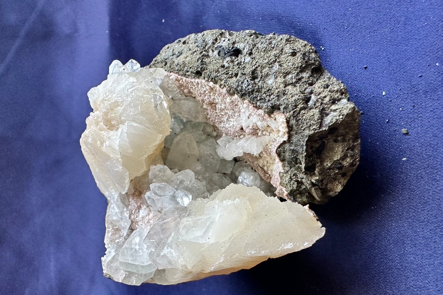 ES-ZM10161 - Clear Apophyllite with Stilbite tunnel