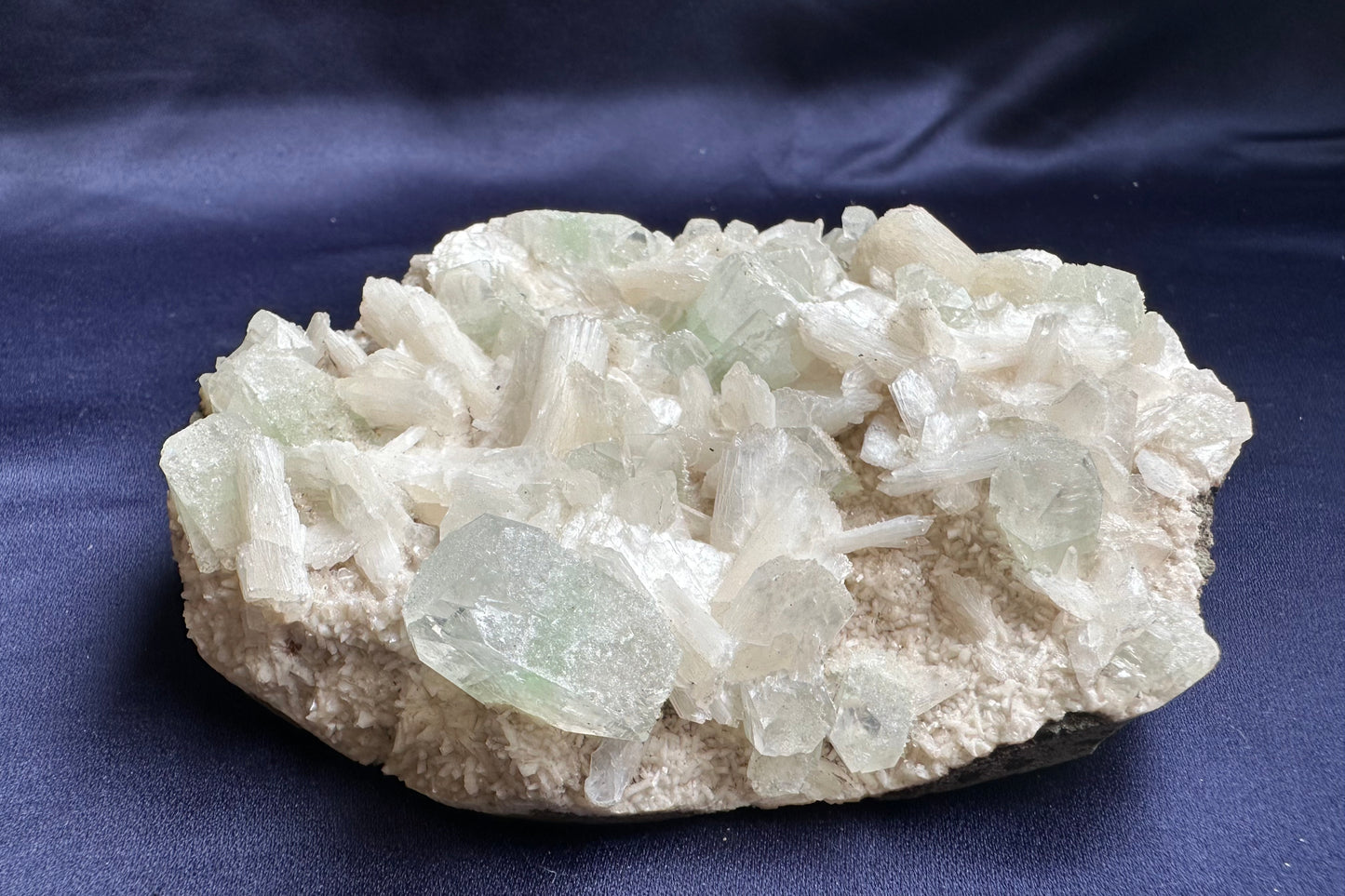 ES-ZM10175 - Green Apophyllite with Stilbite