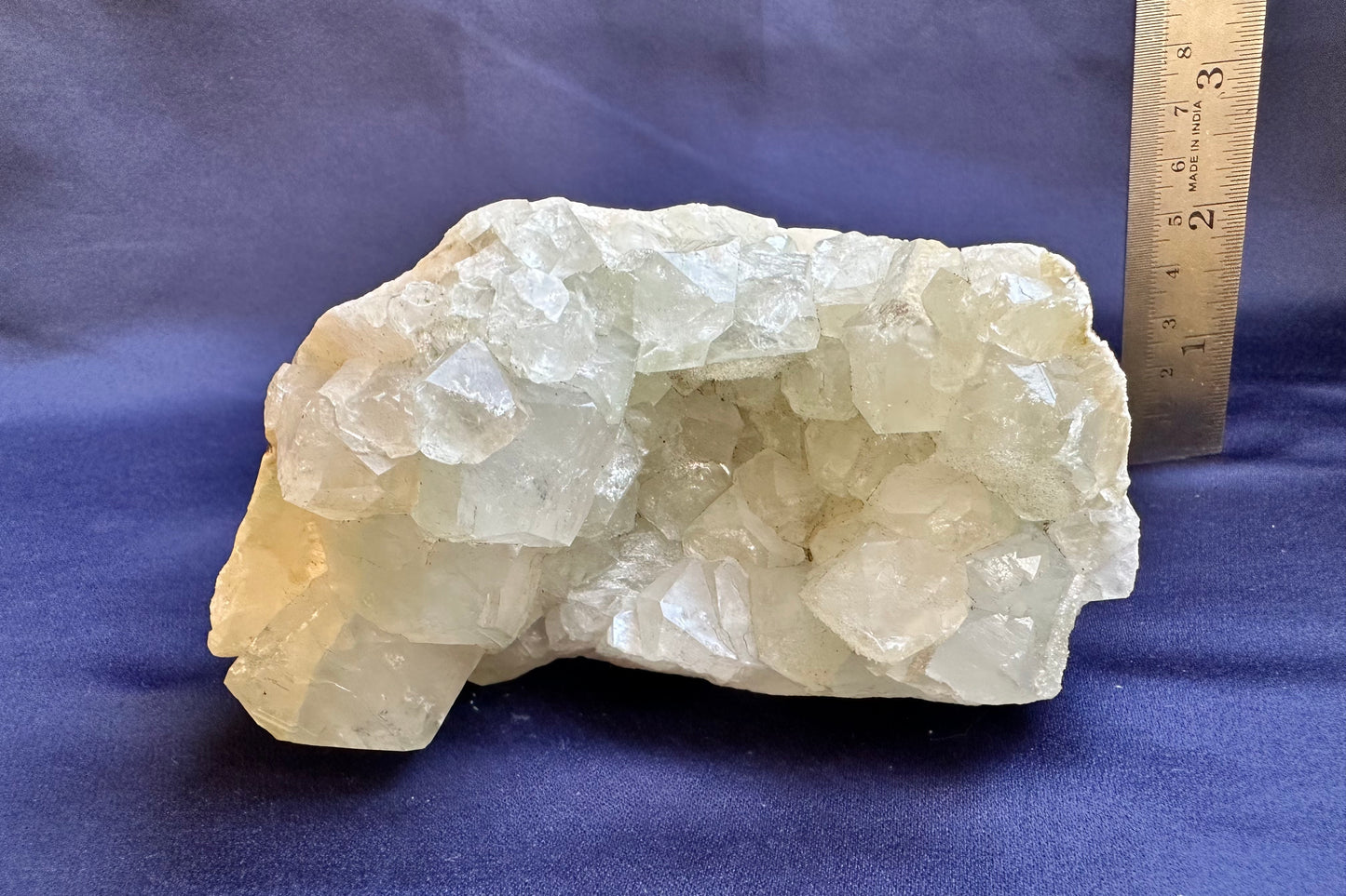 ES-ZM10150 - Big Apophyllite cluster