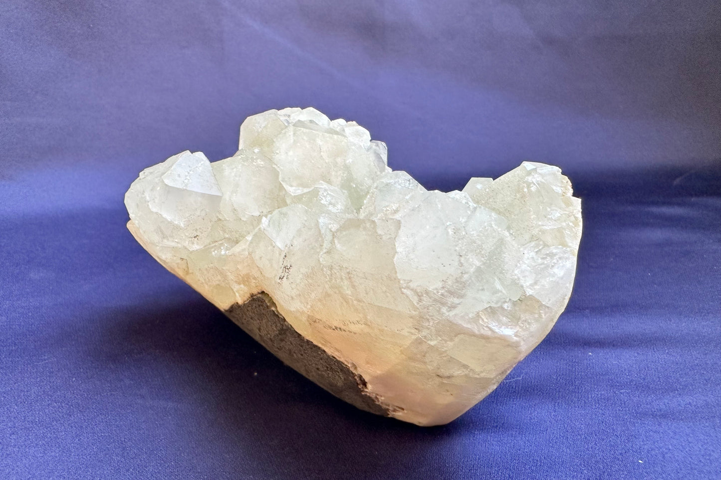 ES-ZM10150 - Big Apophyllite cluster