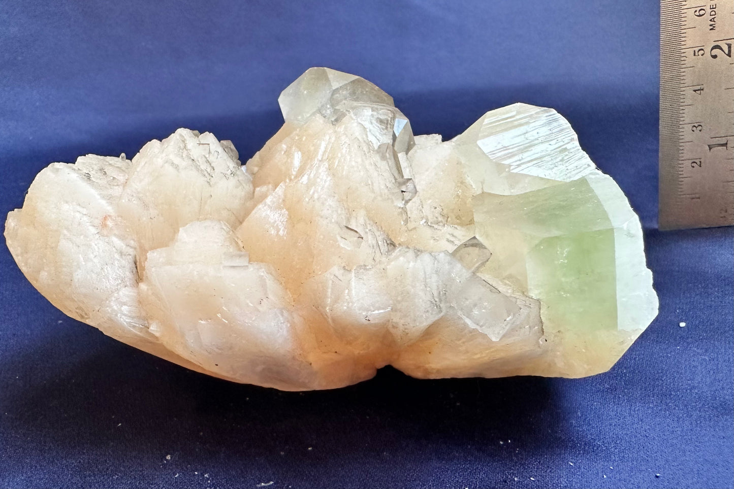 ES-ZM10139 - Apophyllite cubes with Stilbite