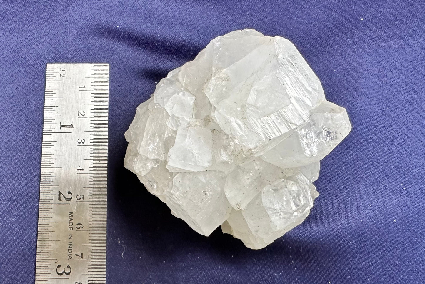 ES-ZM10166 - Shiny Apophyllite