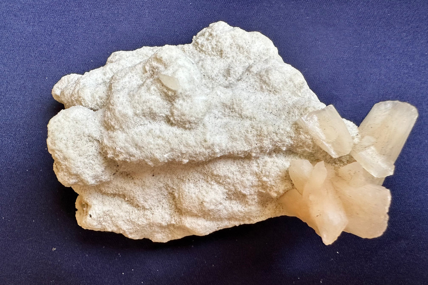 ES-ZM10131 - Stilbite with Chalcedony