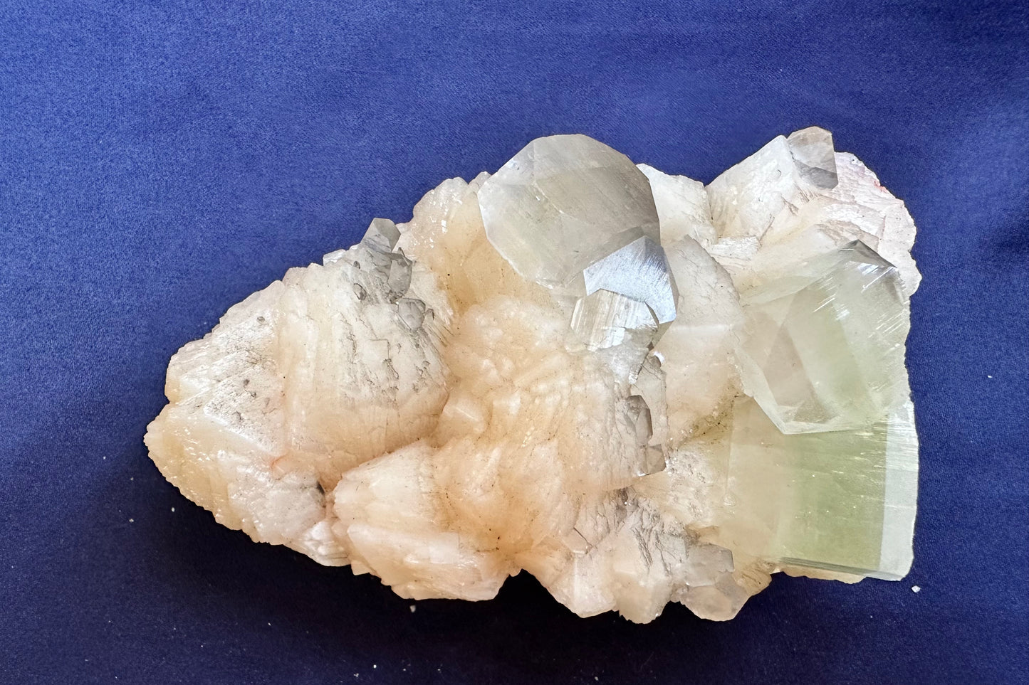 ES-ZM10139 - Apophyllite cubes with Stilbite