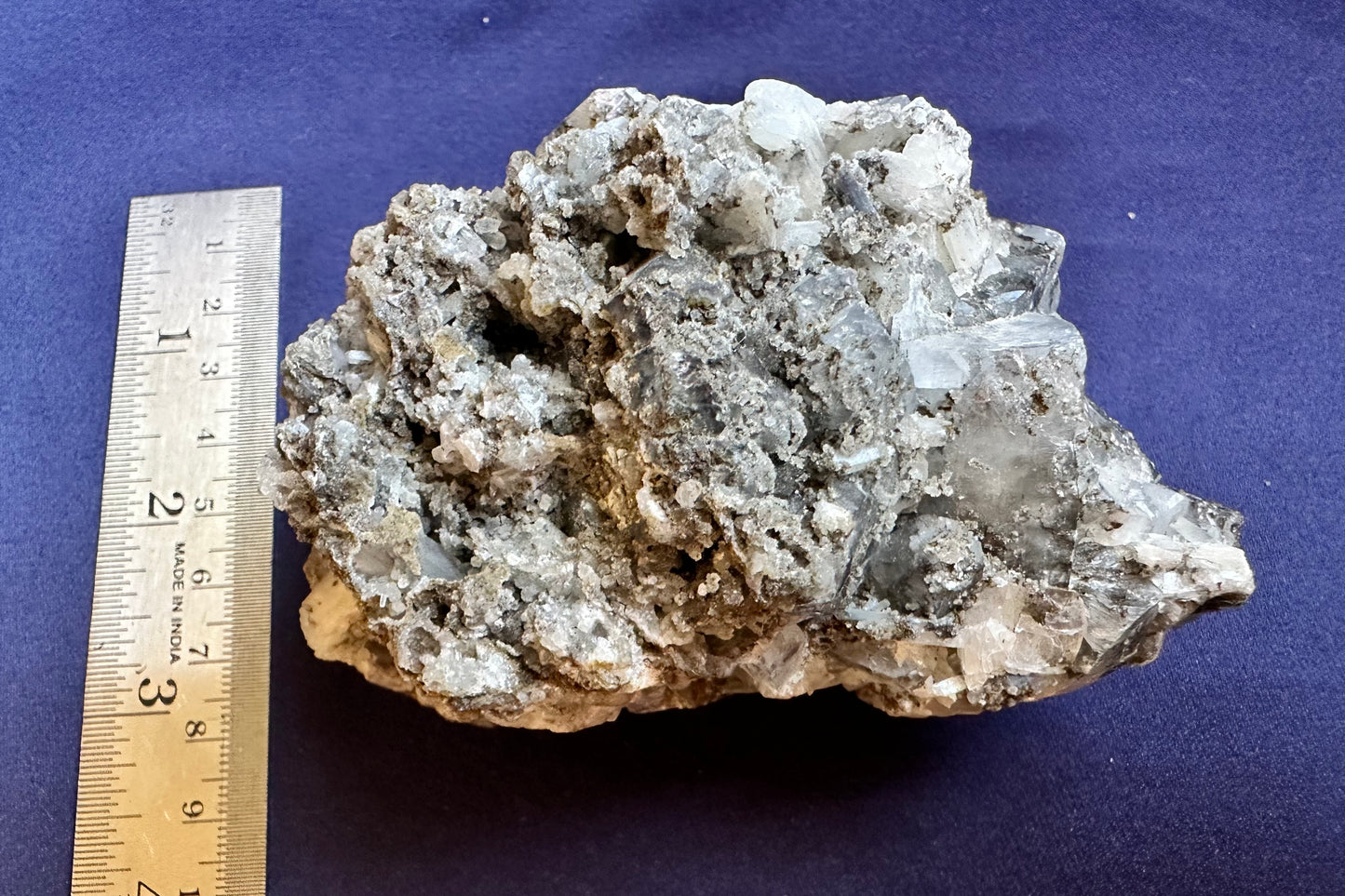 ES-ZM10127 - Apophyllite crystals covered with Chalcedony