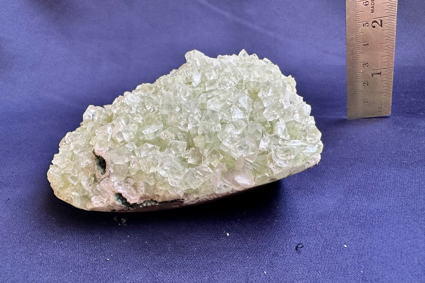 ES-ZM10112 - Shiny Green Apophyllites