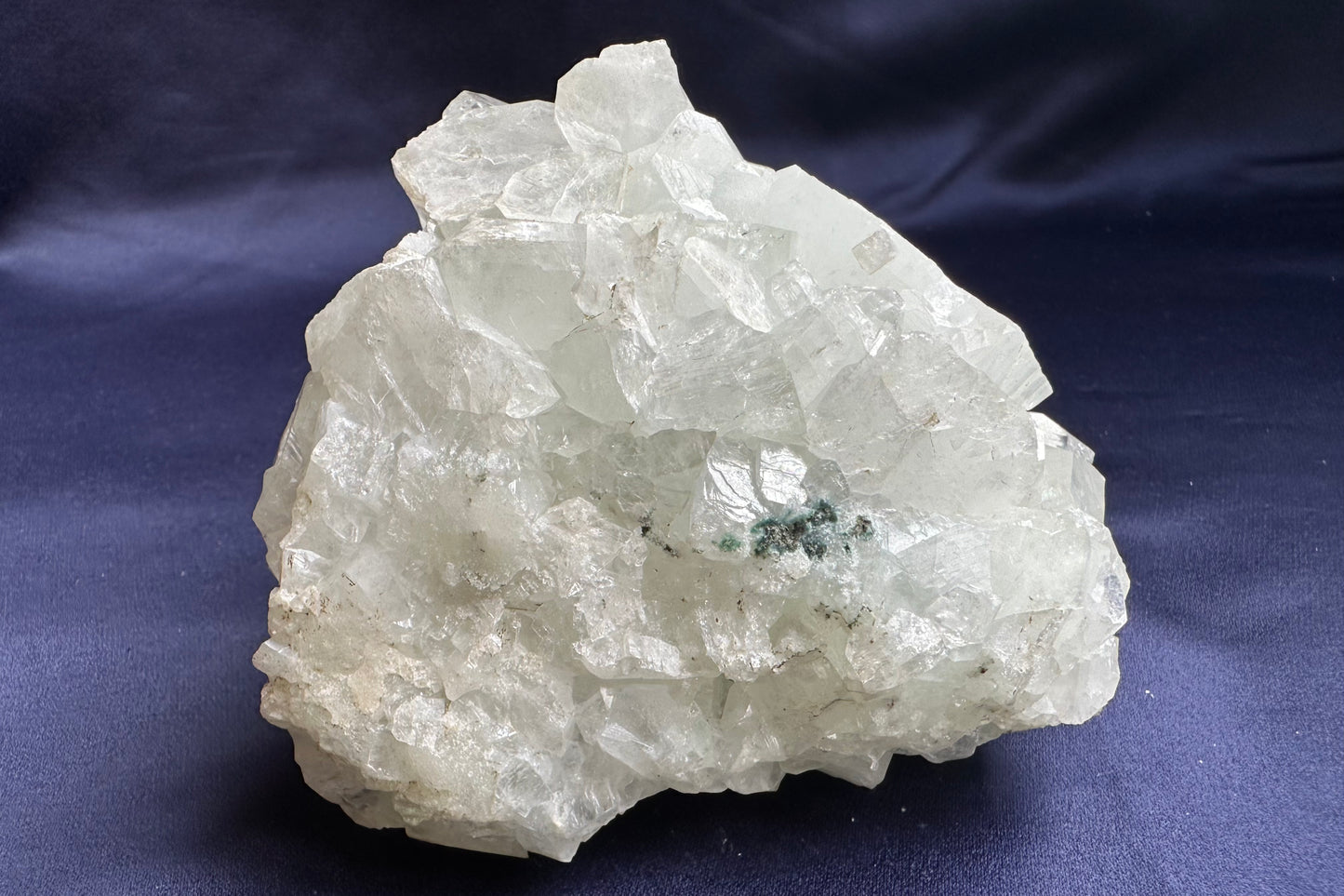 ES-ZM10174 - Shiny Apophyllite crystals