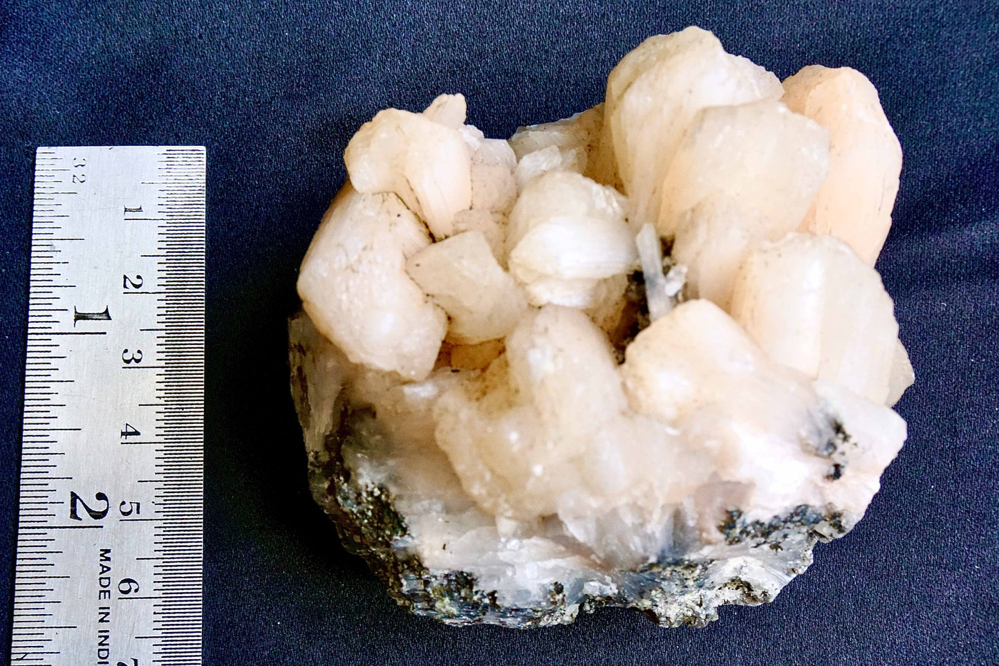 ES-ZM10037 - Peach Stilbite on Chalcedony base