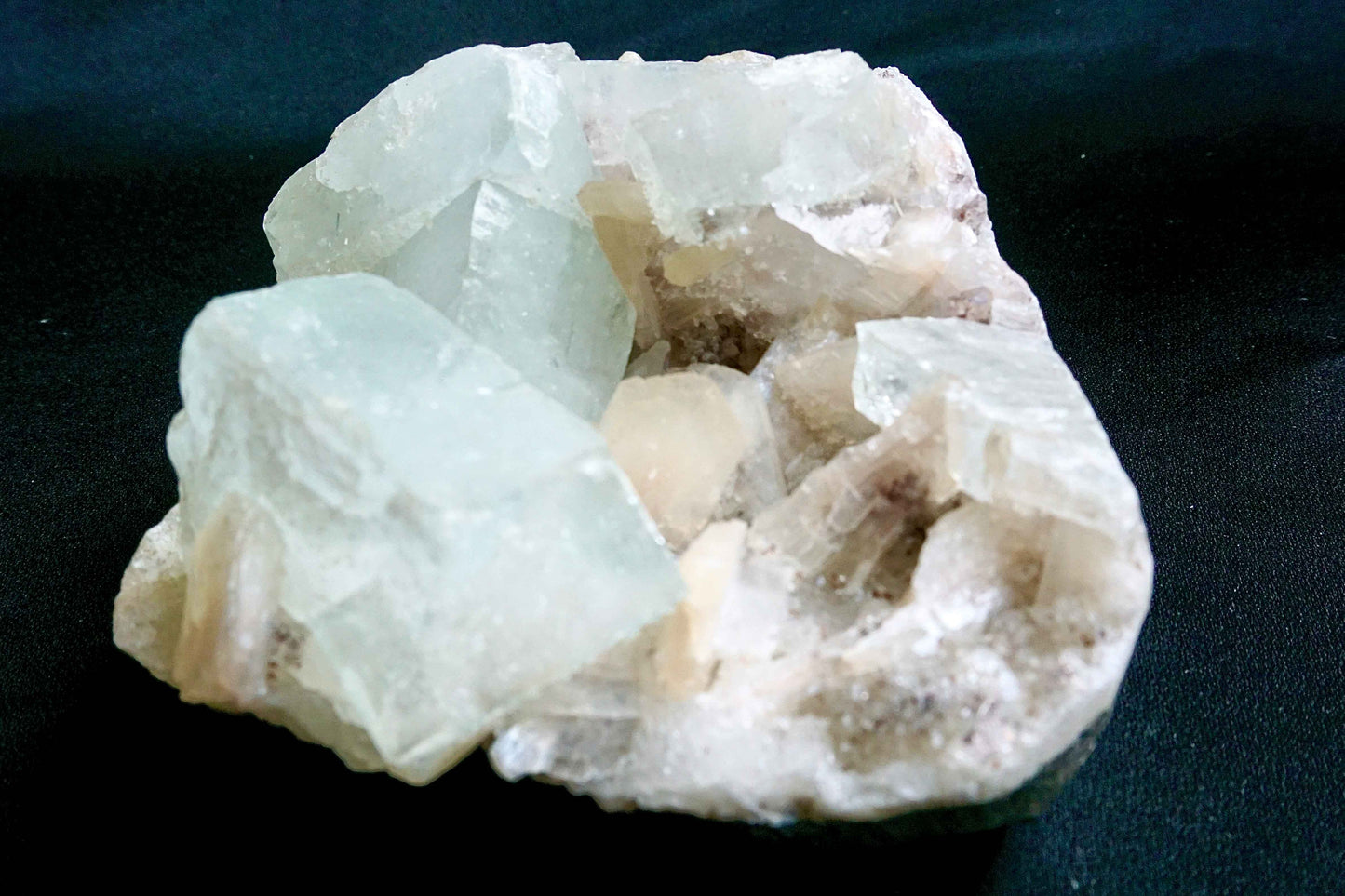 ES-ZM10056 - Apophyllite cubes with Stilbite on Chalcedony