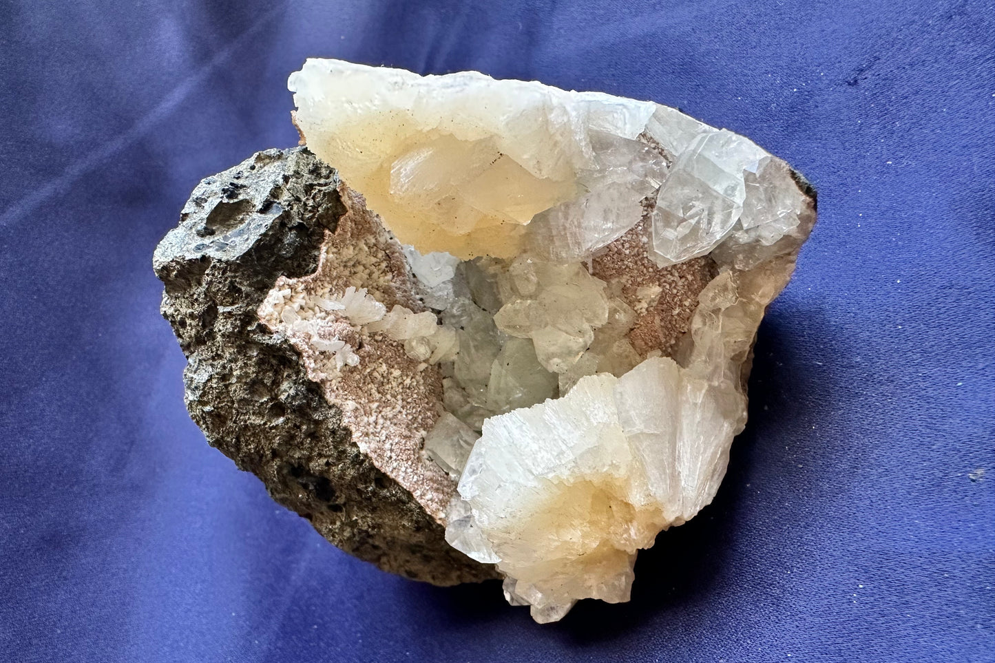 ES-ZM10161 - Clear Apophyllite with Stilbite tunnel