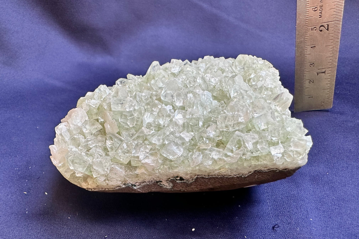 ES-ZM10116 - Shiny Green Apophyllite with tiny Stilbite