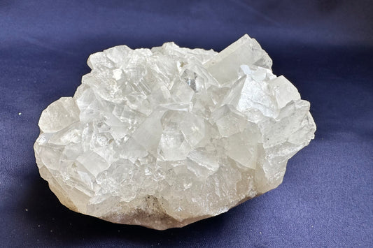 ES-ZM10155 - Shiny clear Apophyllite cluster