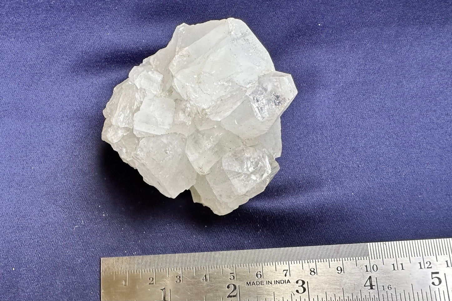 ES-ZM10166 - Shiny Apophyllite