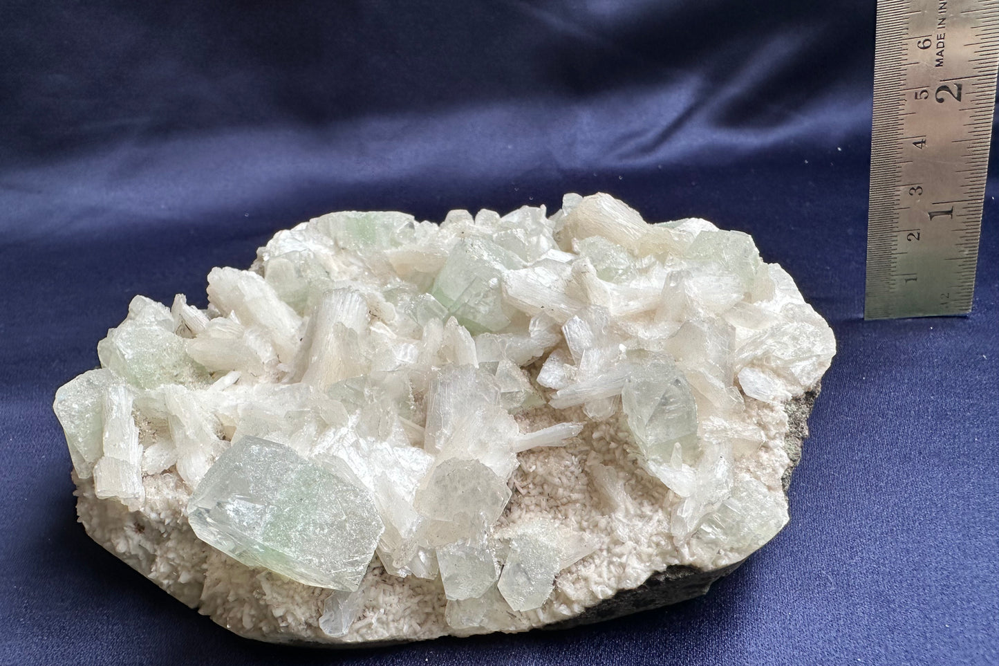 ES-ZM10175 - Green Apophyllite with Stilbite