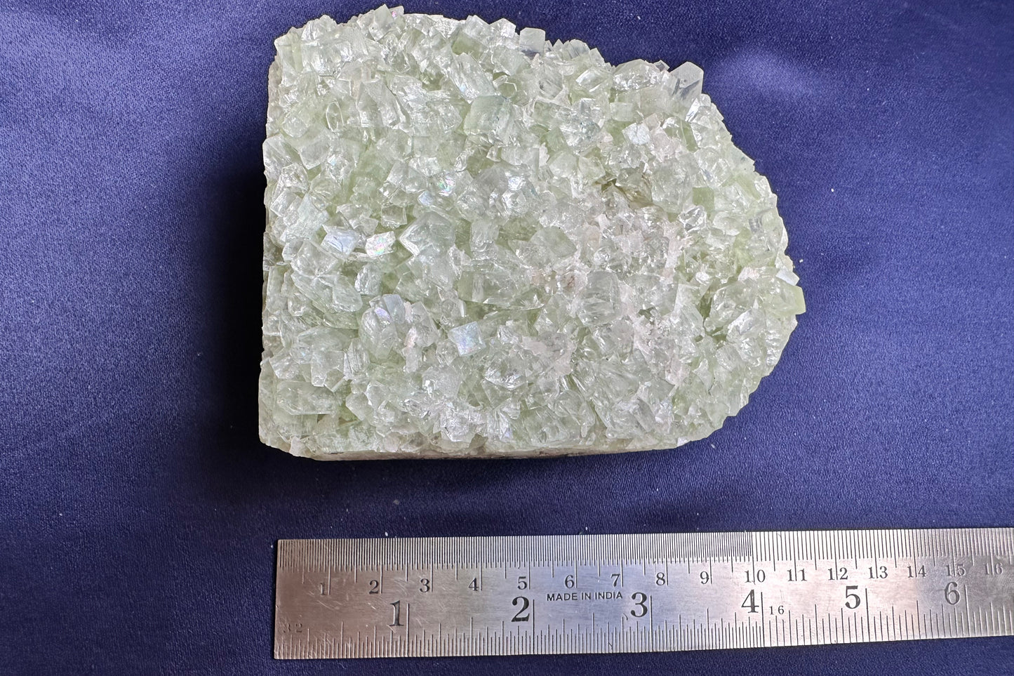 ES-ZM10164 - Shiny Green Apophyllite