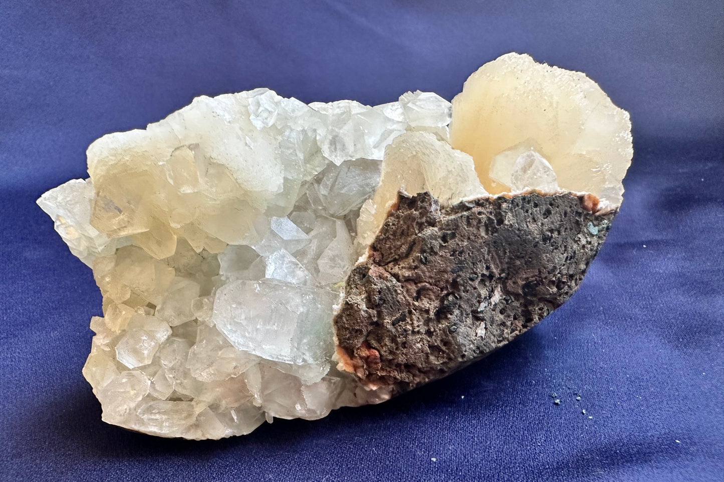 ES-ZM10142 - Apophyllites with Stilbite